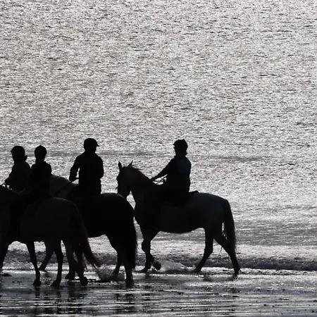 Jacuzzi A La Cavalerie De *